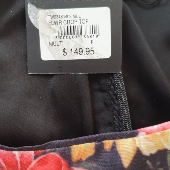 Events Flower Crop Top - Picture 4 of 4